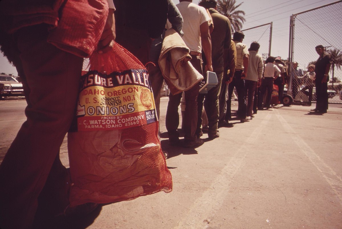 Mexican immigrants in a line